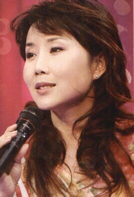 胡月