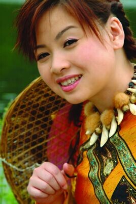 李琼